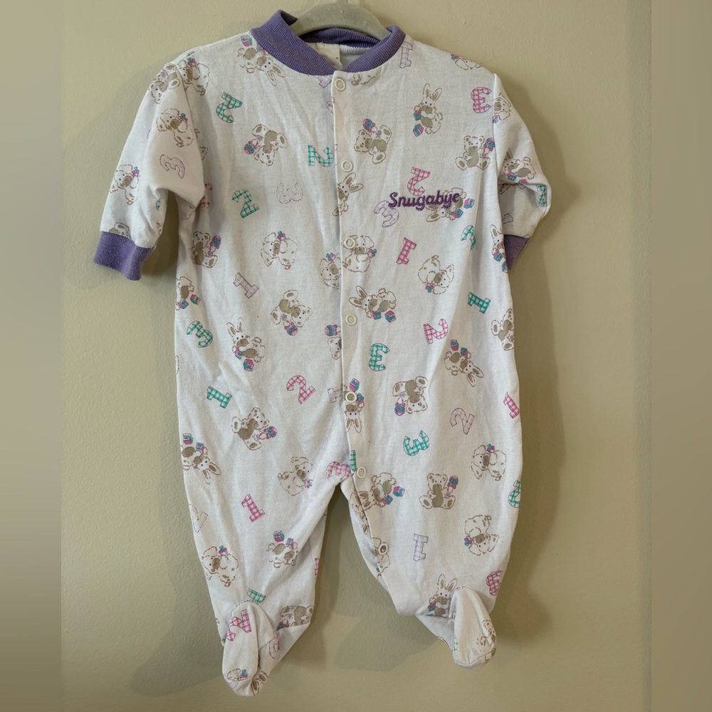 VINTAGE SNUGABYE SLEEPER 6M baby snap Pajama - White with Purple Accents